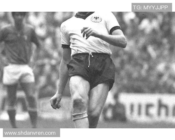 与足球球星碰拳的女人们:从场上到场外,她们如何影响足坛与体育文化 与足球球星碰拳的女人们:从场上到场外,她们如何影响足坛与体育文化