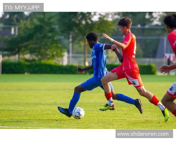 以踢足球为职业且名字中带有马字的球星介绍及成就分析