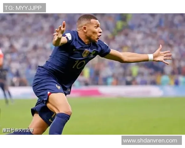 全球足球场上那些既帅气又实力超群的顶级球星盘点 全球足球场上那些既帅气又实力超群的顶级球星盘点